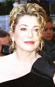 Загадката Катрин Деньов