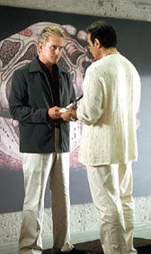 Увлечен в хаоса на опасни премеждия и рисковани авантюри...