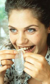 “Момичета, Момичета” e една освободена от задръжки младежка перспектива, видяна през погледа на три тийнейжърки