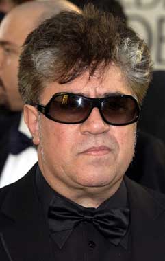 Алмодовар заплашен със съд