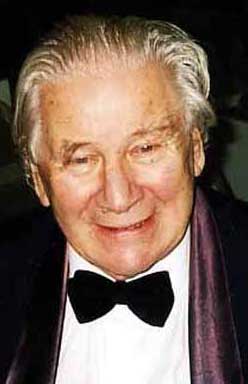 На 82 години почина сър Питър Устинов