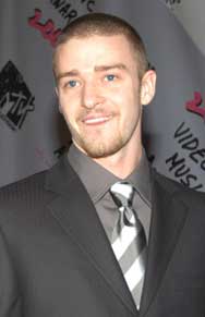 “Море от любов в Холивуд”! Баримор помага на влюбени