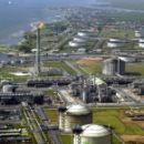 Пекин проявява интерес към рафинериите на гигантите в петролния бизнес в Нигерия