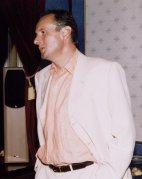 Дендито Валентин Димитров неглиже в летен костюм