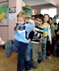Практиката за изнудване е масова, но родителите не подават жалби, тъй като се страхуват