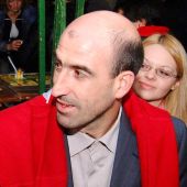 Първият си мандат като кмет Лечков спечели като кандидат на ГЕРБ, втория мандат - като независим