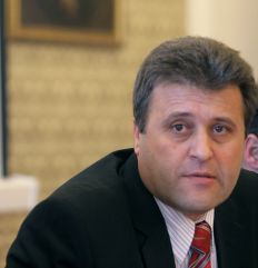Кабил: Не чакайте евтино свинско