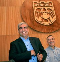 Дупница облепена с “некролози“ на бизнесмен
