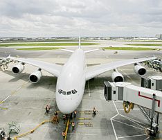 Първи частен купувач на Еърбъс-380