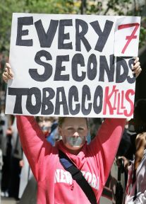 Противници на пушенето: “На всеки седем секунди тютюнът убива“