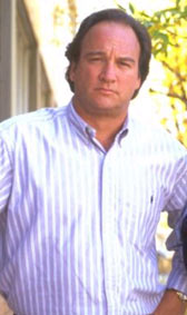 Джеймс Белуши - симпатягата