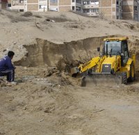 Незаконно вдигат почивна база при плажа на Несебър