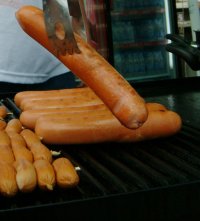 Варненци яли вафли и кренвирши с генни мутации