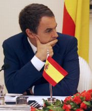 Хосе Луис Сапатеро поиска ”допълнителни усилия” от банките в подкрепа на предприятия и граждани