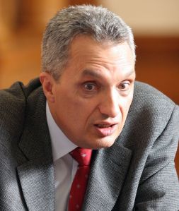 Костов: На този вот е паднала фасадата на демокрацията