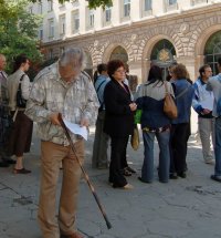 Доставчици се наредиха за скъпи лекарства за 120 милиона
