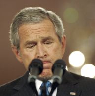 Буш става все по-малко популярен в страната си