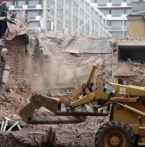 Сградана на “Алабин“ 39 се срути през 2006 г., 4 години по-късно разследването бе прекратено