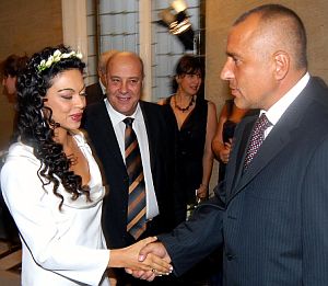 Борисов поздравява младоженката