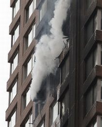 Самолетът на Лайдъл се разби в 50-етажна сграда в Манхатън