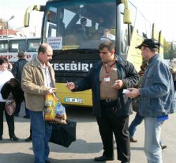 Десетки автобуси от Турция с гости за Рамазана и за последните президентски избори на хасковската автогара
