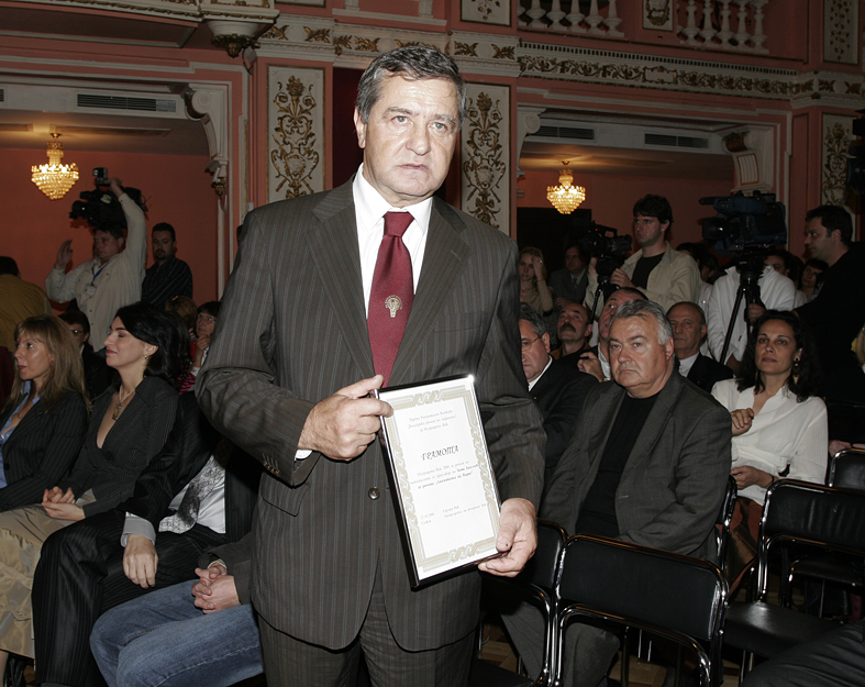 Биолчев взе награда за роман, медиите знаят предварително
