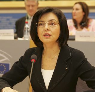 Българска реч от бъдещия еврокомисар в Европарламента