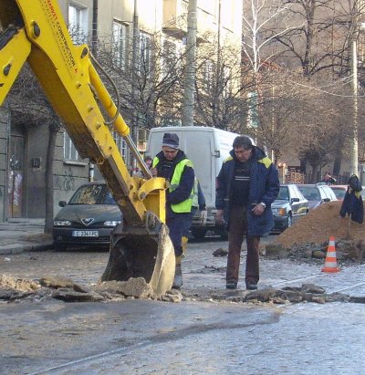 Ремонт на водопровод на софийска улица