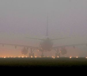 Самолет падна и се счупи на летище Внуково
