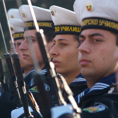 Военноморските сили набират матроси