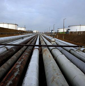 Очаква се нефтопроводът да бъде завършен в края на 2011 или началото на 2012 година
