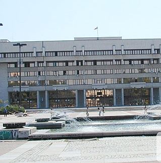 Русенец осъди общината за дупка на пътя