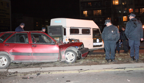 Тежка катастрофа между лека кола и полицейски джип стана на бул.  Брюксел  в столицата, посока Летище София.