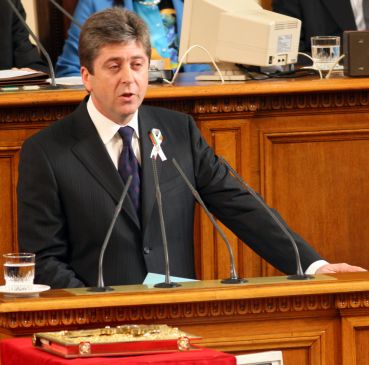 Първанов захапа Г-3, само Доган му даде рамо