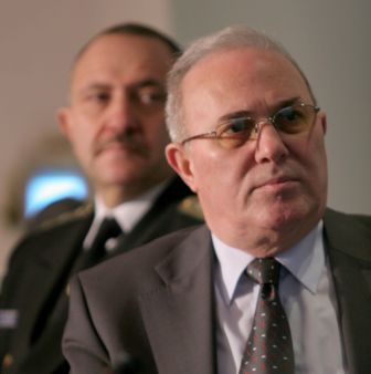 Веселин Близнаков: Кадрови войници не по-малко от 3 години