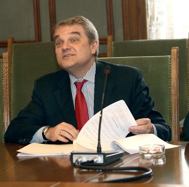 Петков скастри ДСБ, че го винят напразно