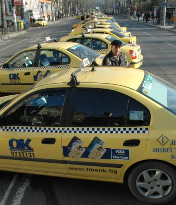 Таксита блокираха София след поредно убийство на шофьор
