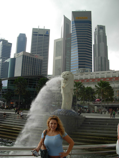 Рени в Сингапур