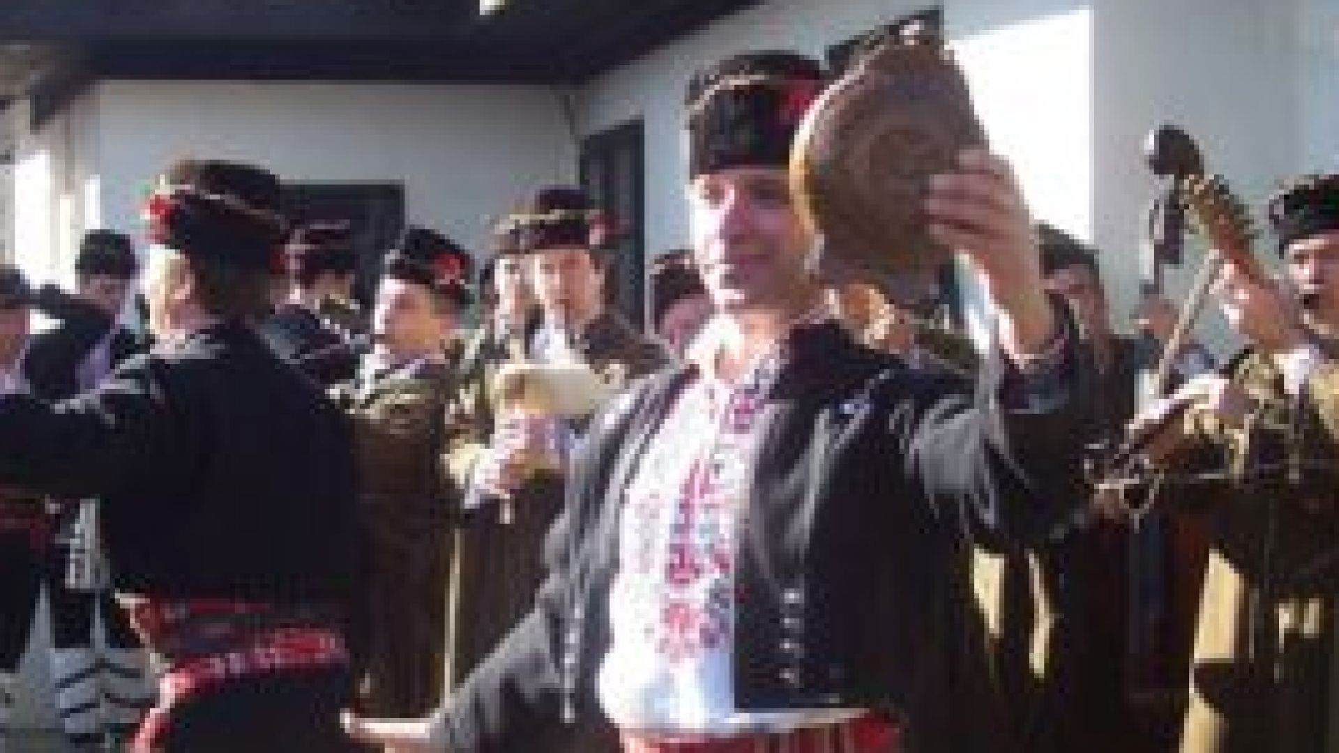 Днес почитаме Св Трифон Зарезан празник на лозарите Спори се