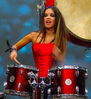 Елица Тодорова на барабаните