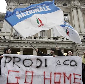 Романо Проди чака подкрепа за нова коалиция
