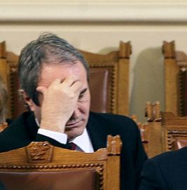Бившият здравен министър обяви, че е завел няколко дела срещу измамил го съдружник
