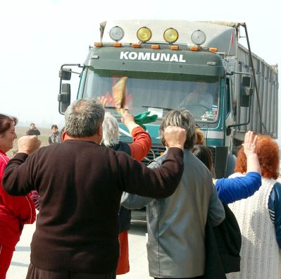 Само преди седмица жителите на Цалапица опънаха жива верига срещу софийсикя боклук