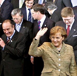 Германският канцлер Ангела Меркел, председателстваща ЕС, е доволна от споразуменията