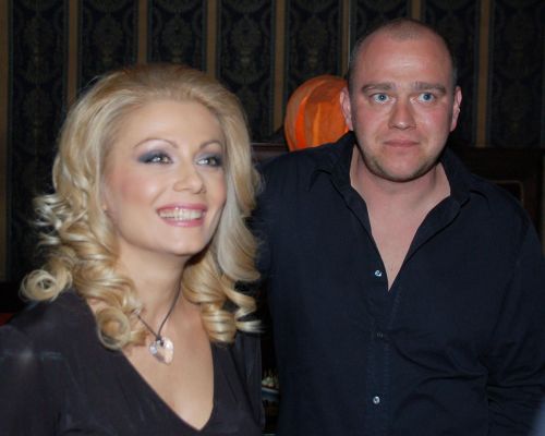 Венета Райкова се завръща месец след раждането на Патрик