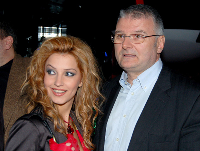 Бизнесменът Христо Сираков с водещата на  Бързи пари  Петя Григорова