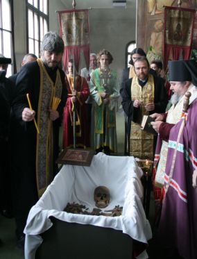 Подготовка за погребението на мощите на българския цар Калоян