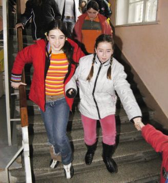 Родители подадоха куп жалби в Регионалния просветен инспекторат и до медиите