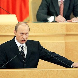 Путин атакува ПРО с отказ от договора за съкращаване на въоръжените сили