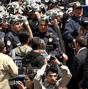 600 души бяха задържани при демонстрацията в Истанбул